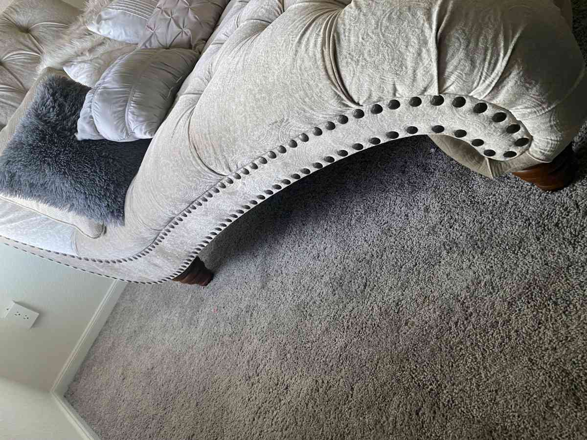 Large Ashley Chaise Lounger - Houston, Texas - FleaMarketBay