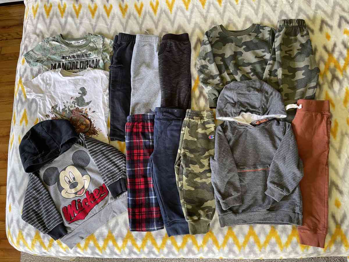 18 Month Baby Boy Fall or Winter Clothes - Spartanburg, South Carolina