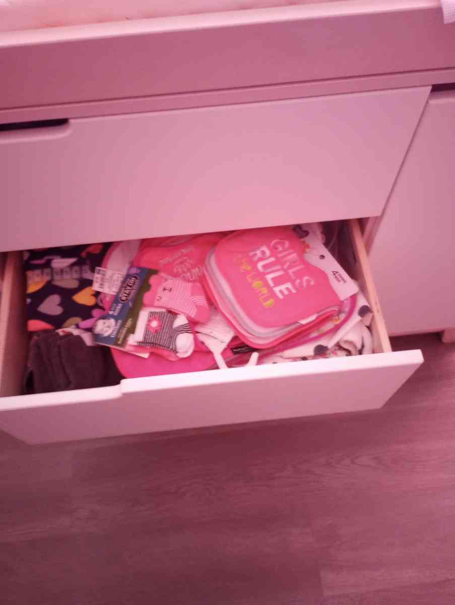 two bedroom apartment everything must go 2000 for everything - Lebanon, Ohio - FleaMarketBay