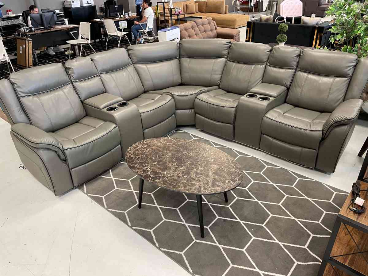 SPECIAL PRICES ONLY ON THIS MONTH Gray leather sectional pow - Houston, Texas