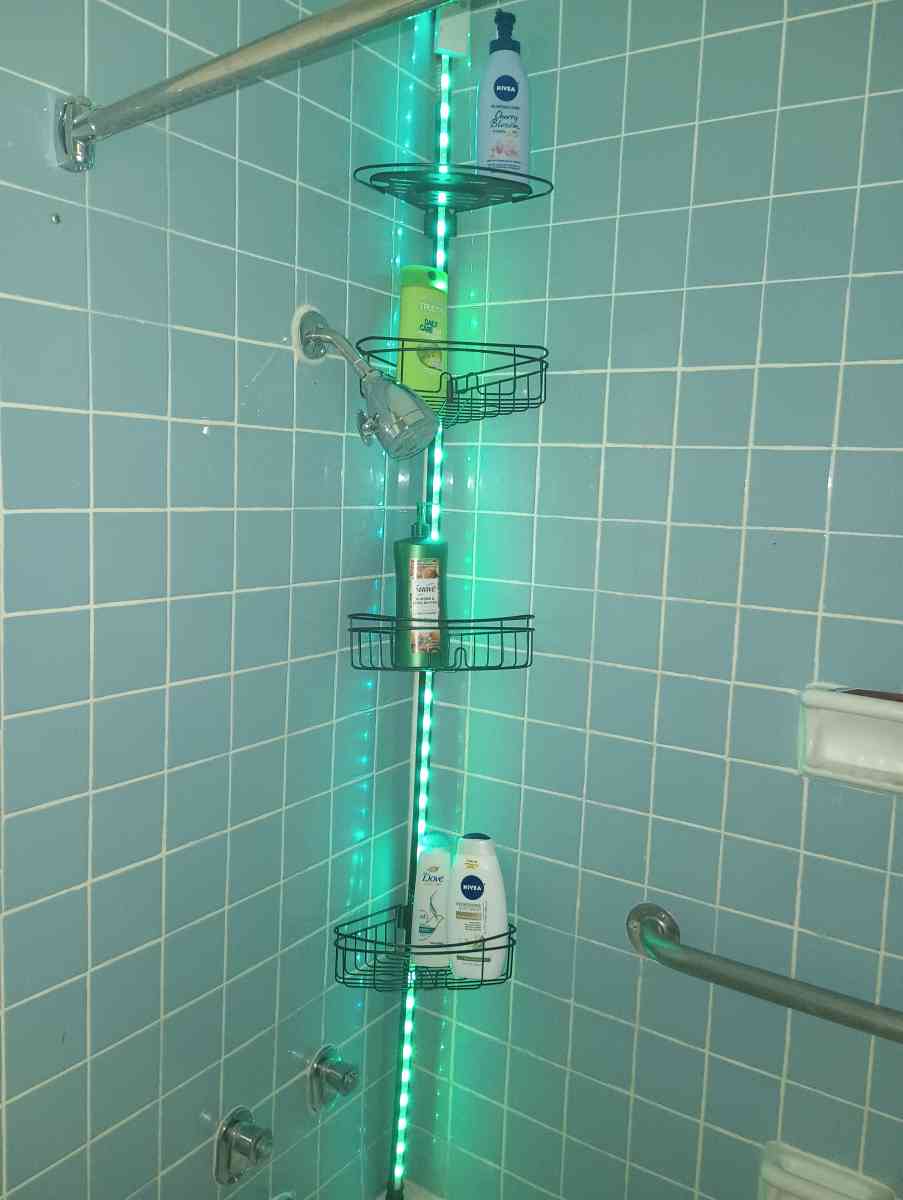 Metal shower Rack - Fort Lauderdale, Florida - FleaMarketBay