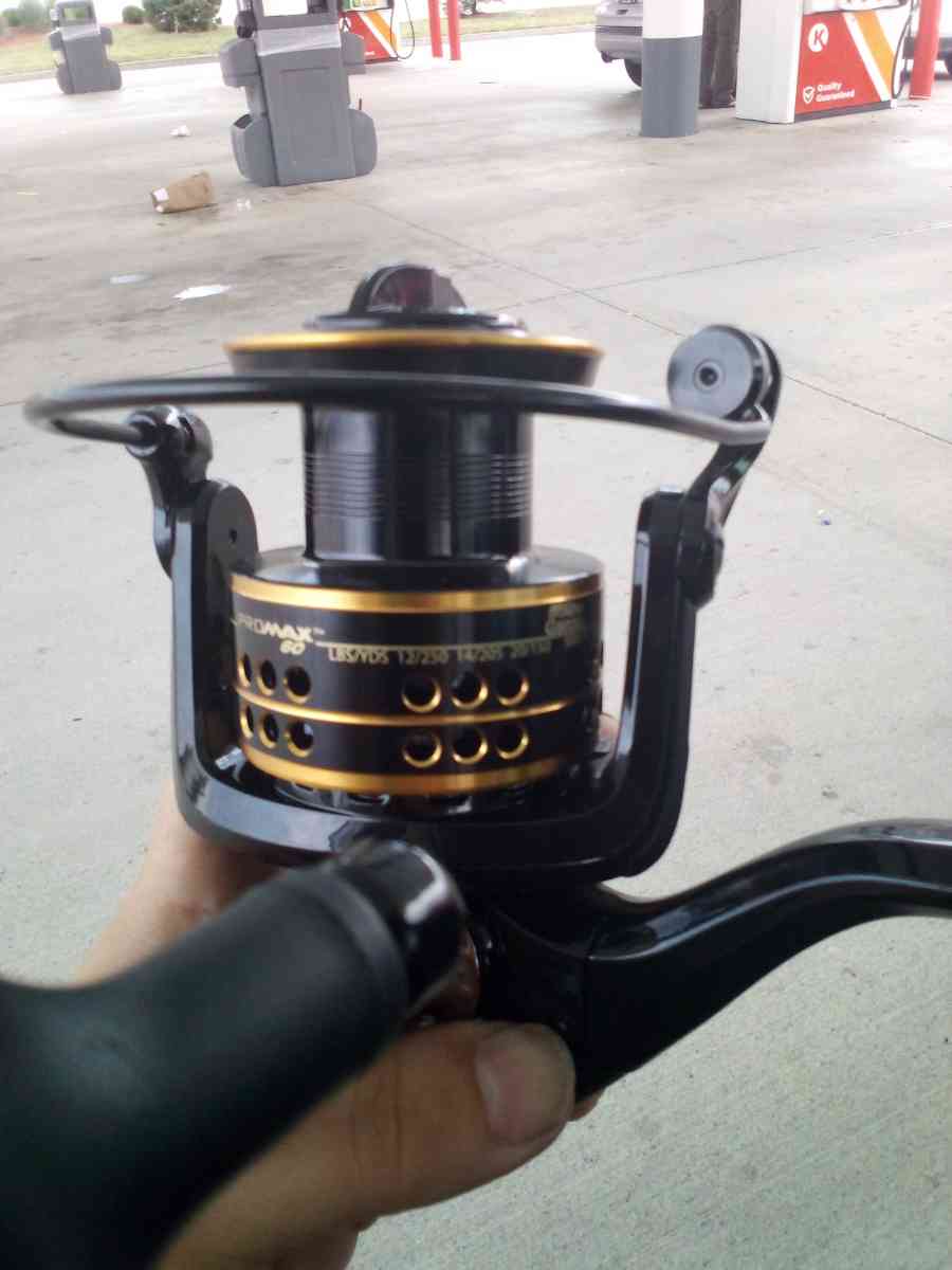 promax fishing reel - Indianapolis, Indiana