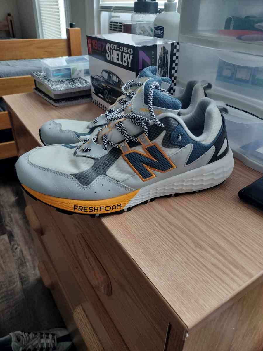 sneaker 130 for all - Lancaster, Pennsylvania - FleaMarketBay