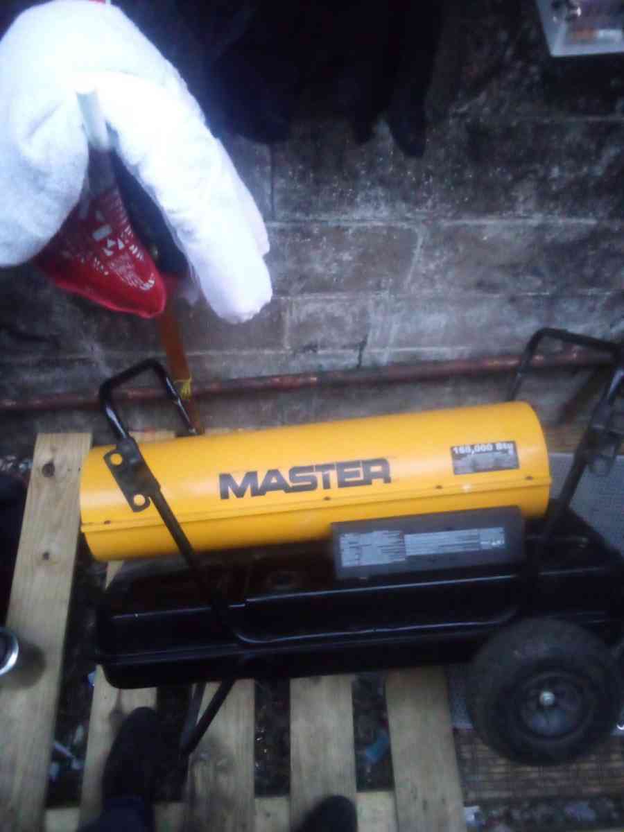 master kerosene forced air heater - Saint Louis, Missouri - FleaMarketBay