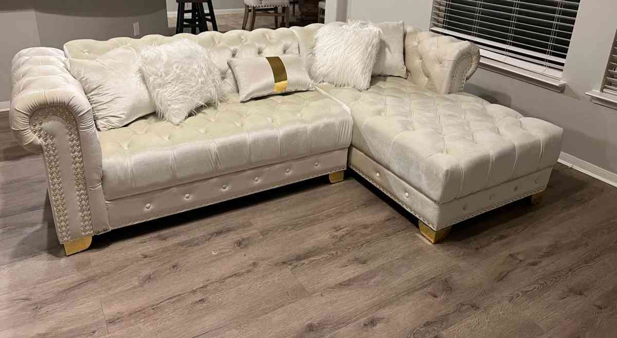 Yaz Cream Sectional with gold legs we have delivery  today 4 - Houston, Texas - FleaMarketBay
