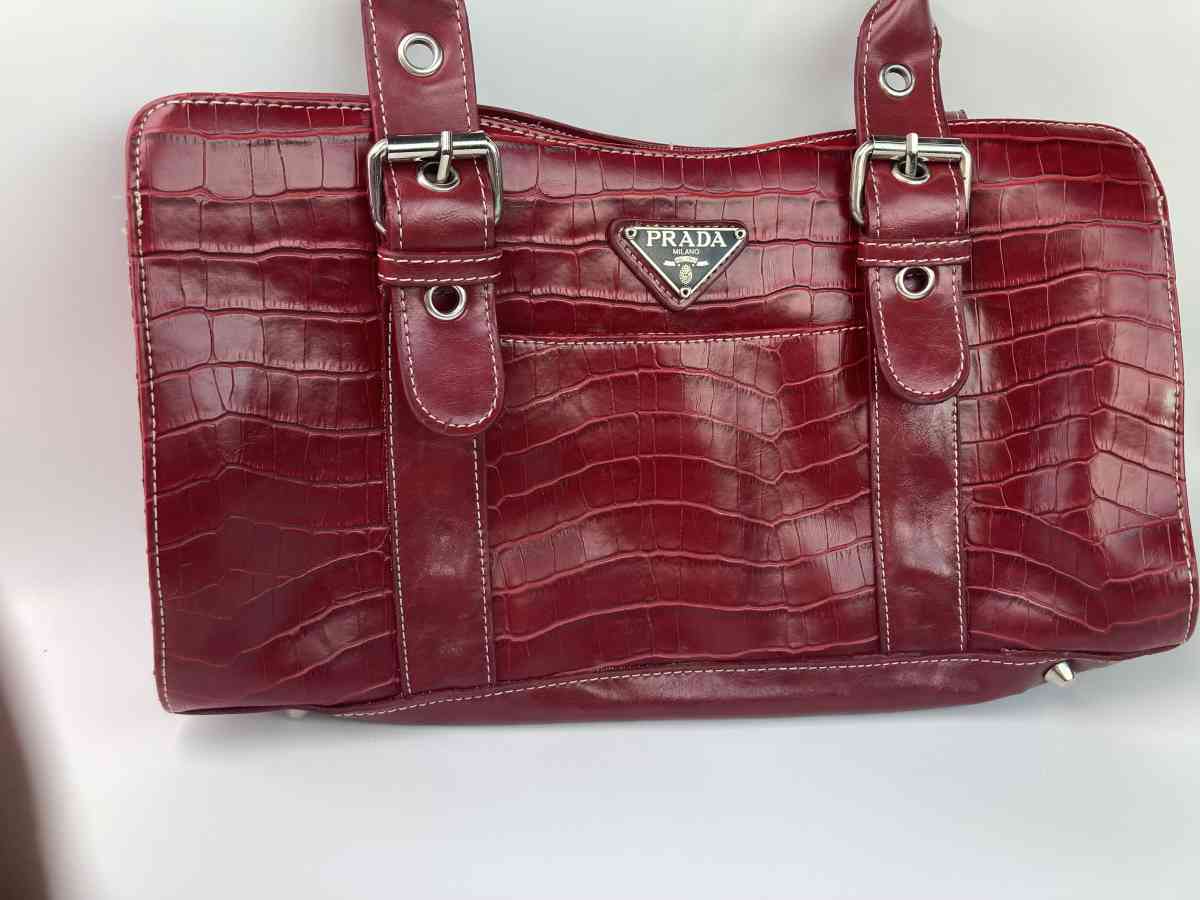 Prada purse - Du Bois, Pennsylvania - FleaMarketBay
