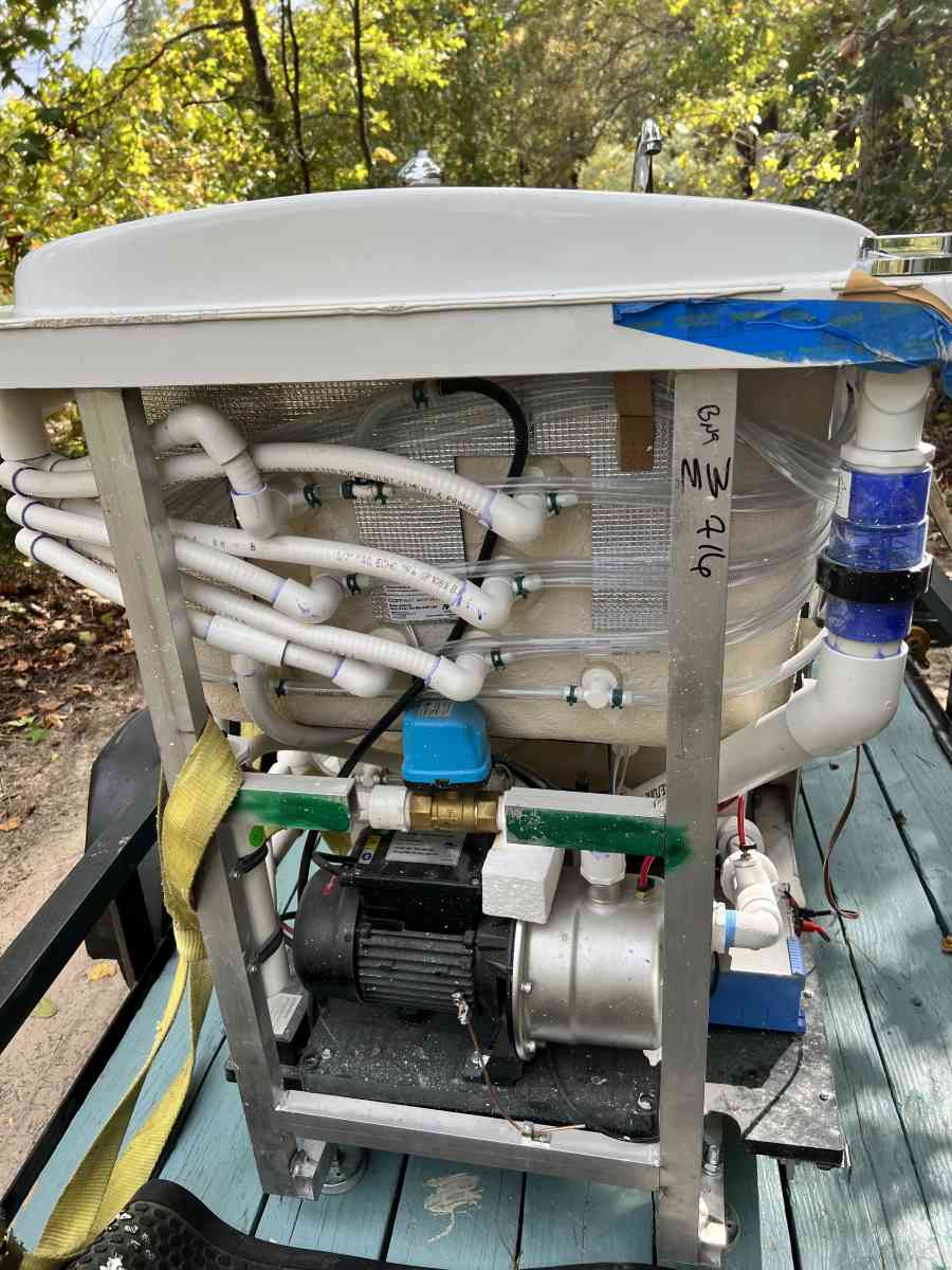 Therapeutic walk in Jacuzzi tube - Scroggins, Texas - FleaMarketBay