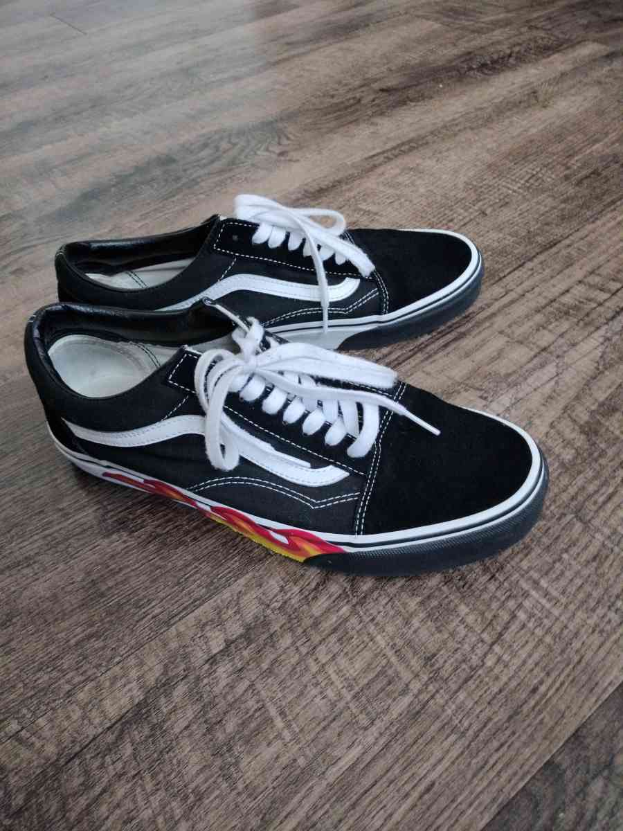 sneaker 130 for all - Lancaster, Pennsylvania - FleaMarketBay