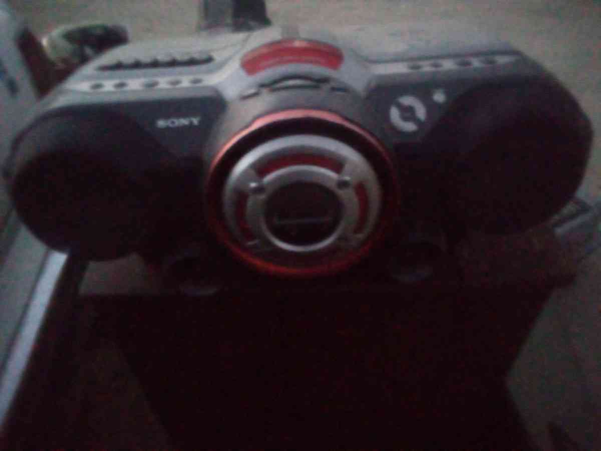 CD and DVD player and a radio - Turlock, California - FleaMarketBay