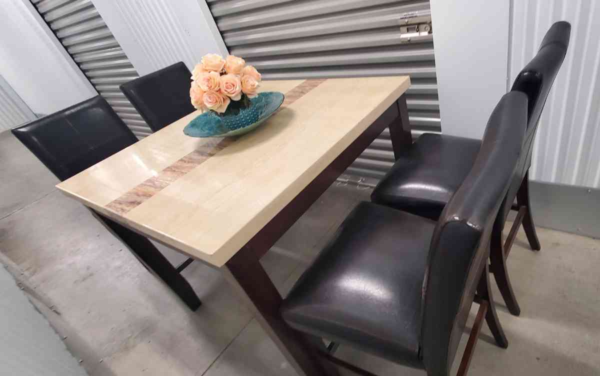 Dining set - Las Vegas, Nevada - FleaMarketBay