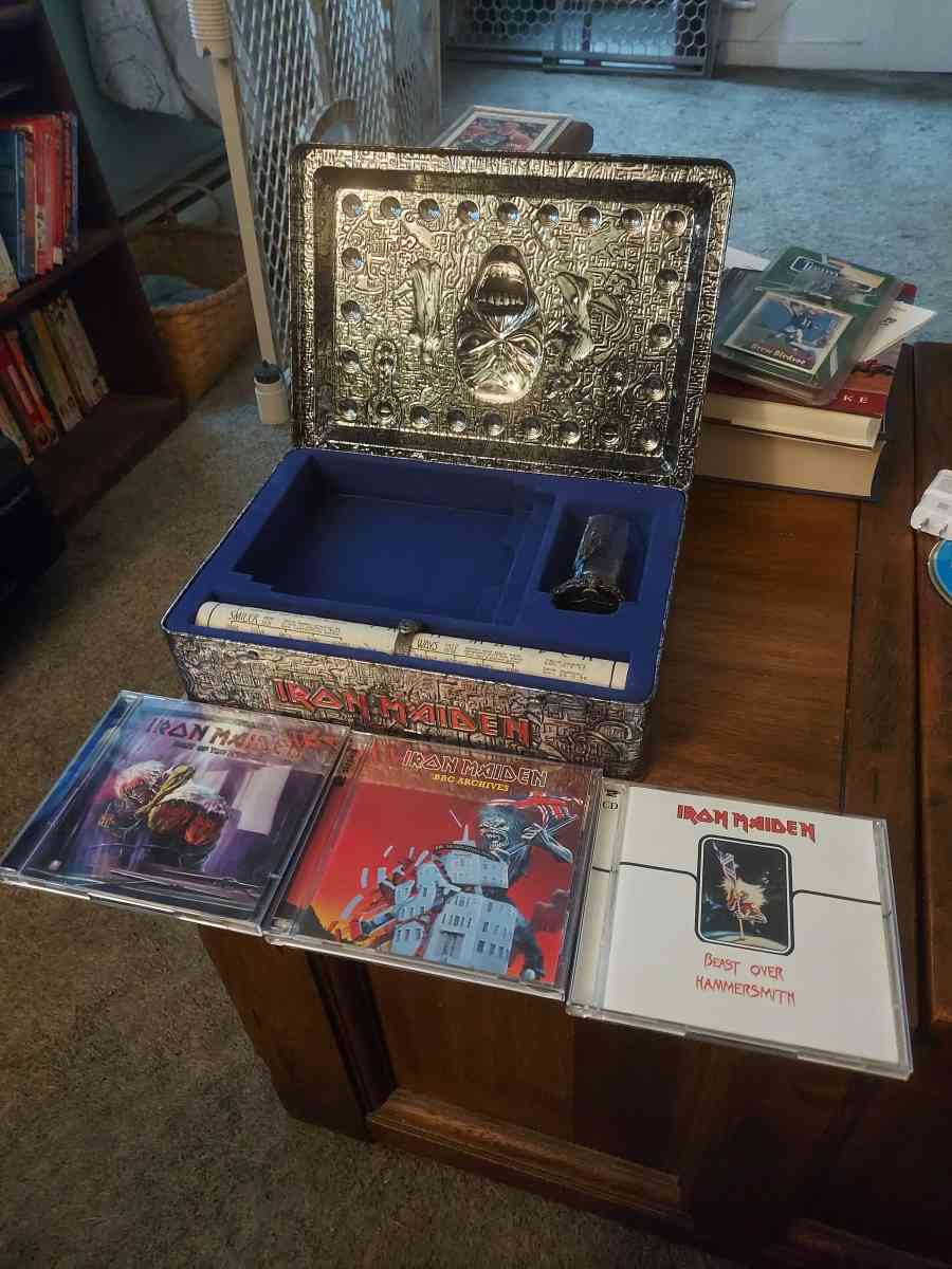 EDDIES ARCHIVE - Leicester, Massachusetts