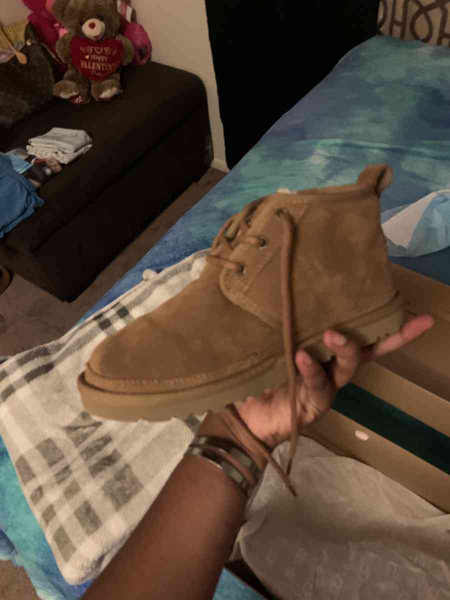 Uggs boots - Garland, Texas - FleaMarketBay