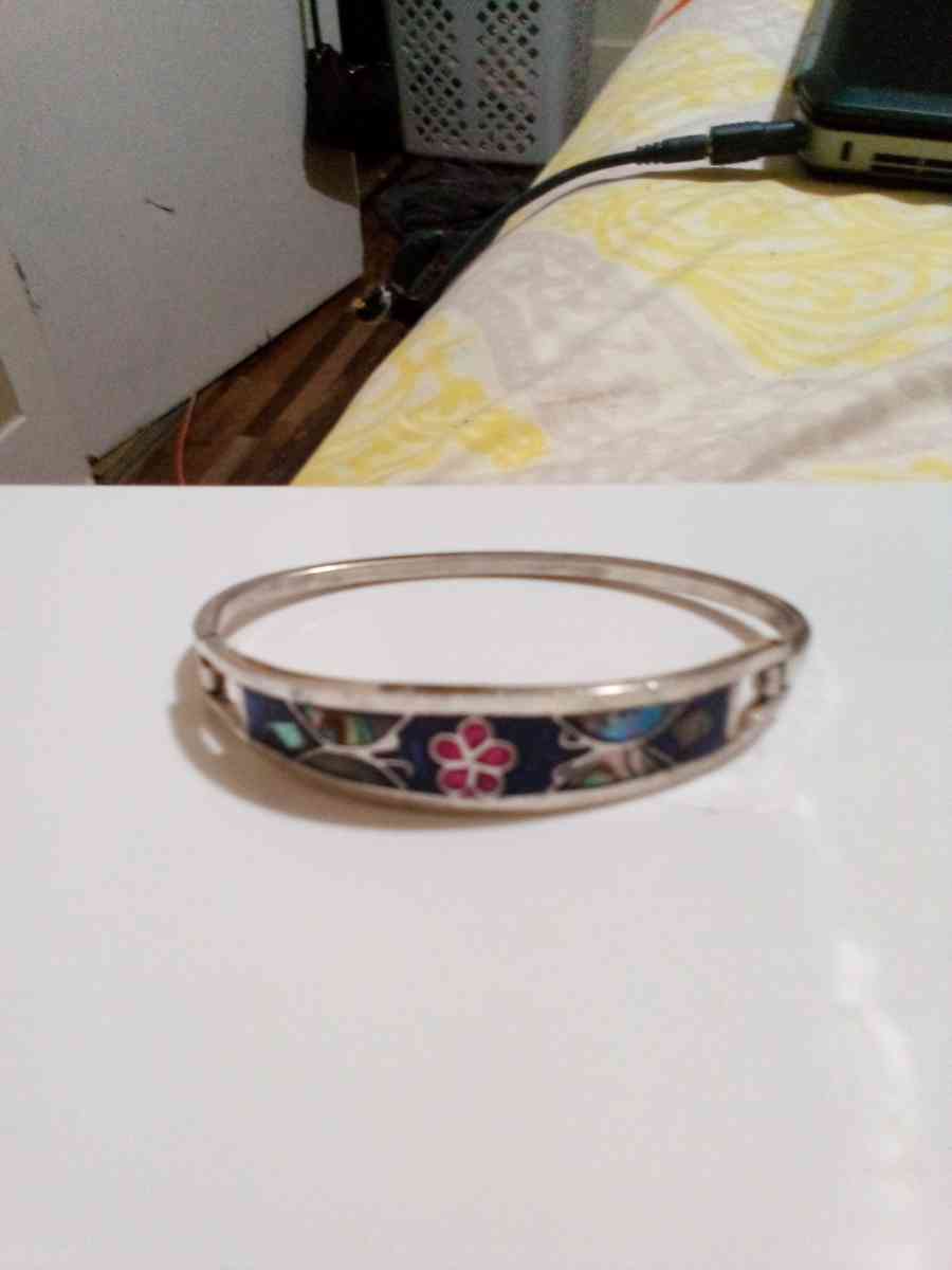 Womens Bracelets - Leavenworth, Kansas