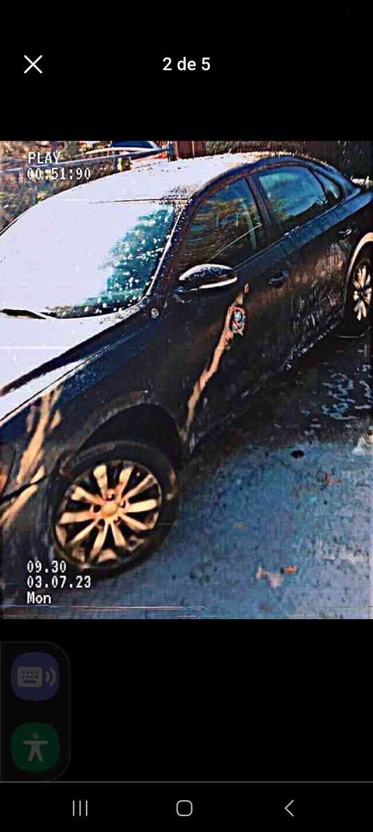 carro - North Miami Beach, Florida - FleaMarketBay