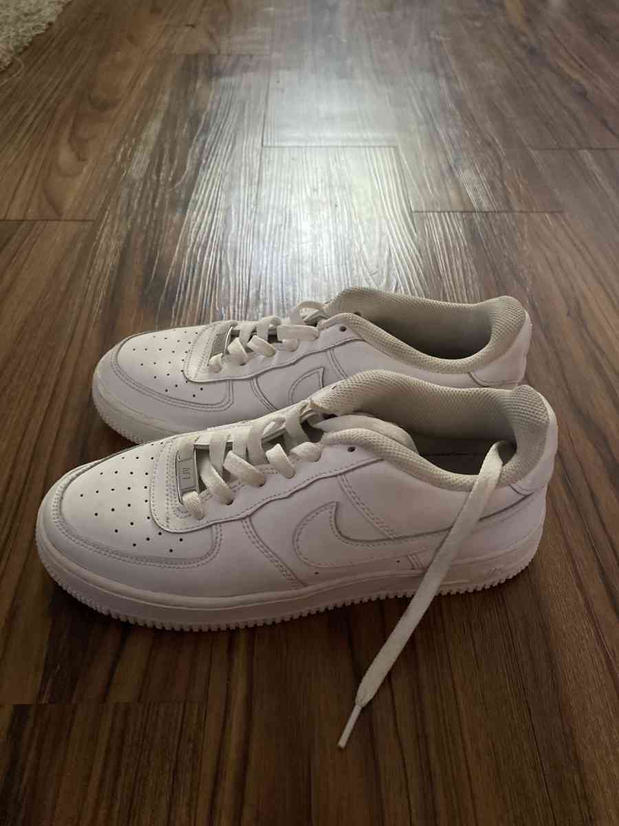 Airforce 1s - Dayton, Ohio - FleaMarketBay
