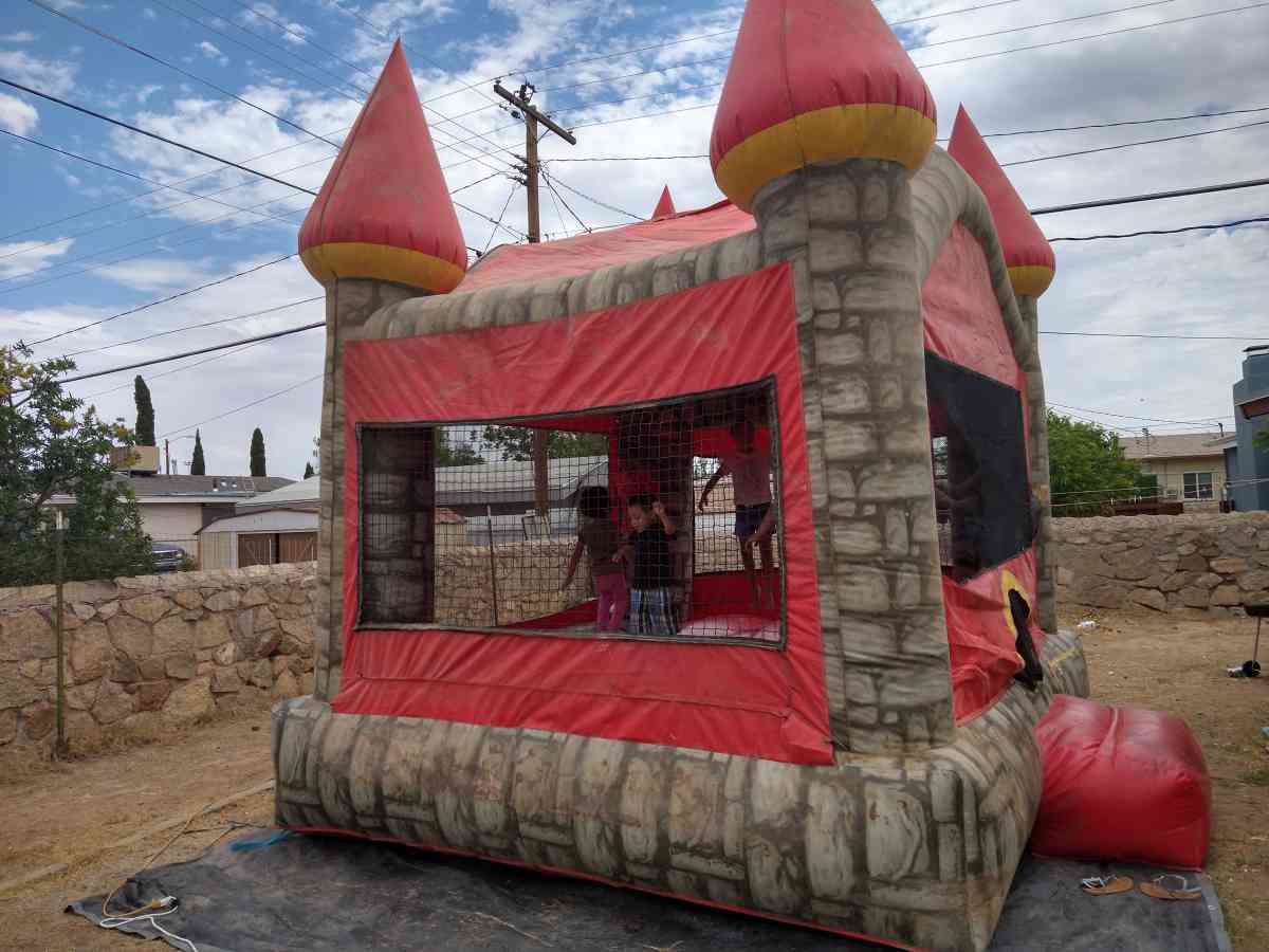 jumping balloon - El Paso, Texas - FleaMarketBay