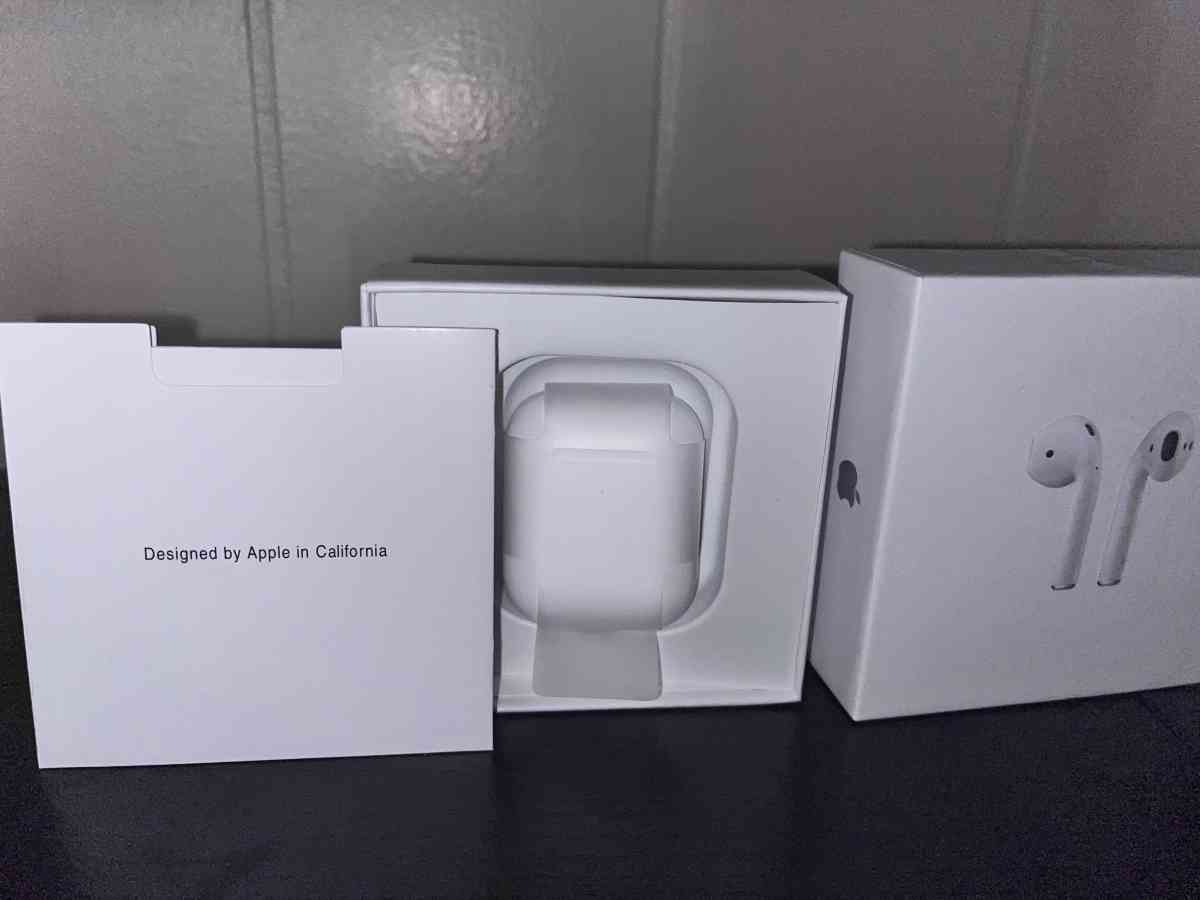 Apple AirPods - Alicia, Arkansas