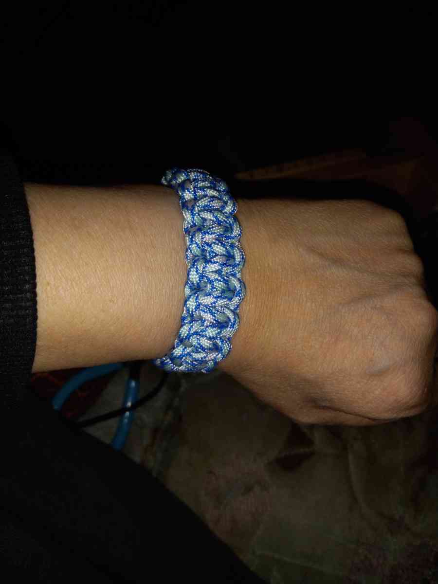 Make paracord bracelets - Clearfield, Utah - FleaMarketBay