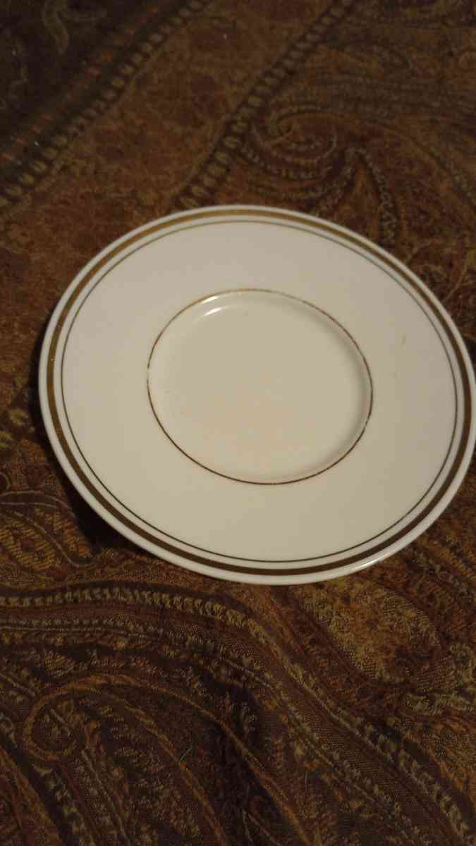 Fine China Set - Jacksonville, North Carolina - FleaMarketBay