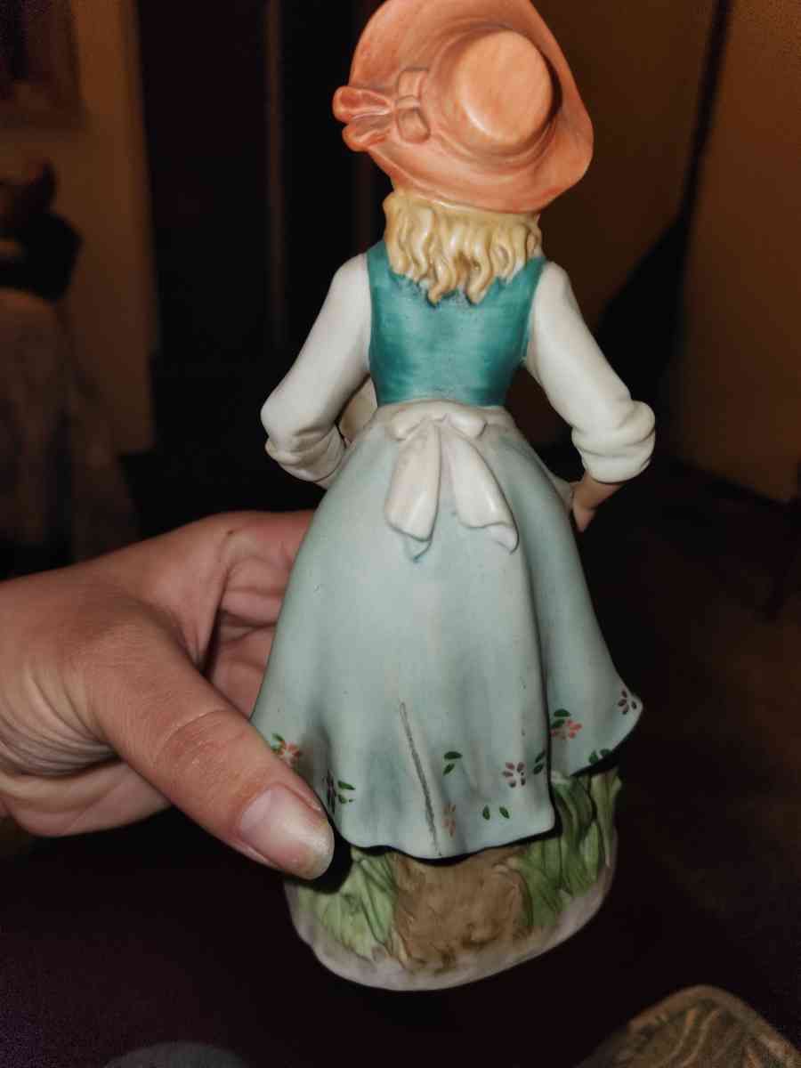 homco 8inch porcelain - Napoleon, Ohio - FleaMarketBay