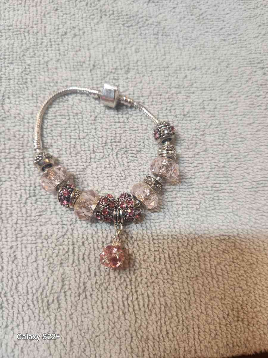 pandora pink bracelet - Defiance, Iowa