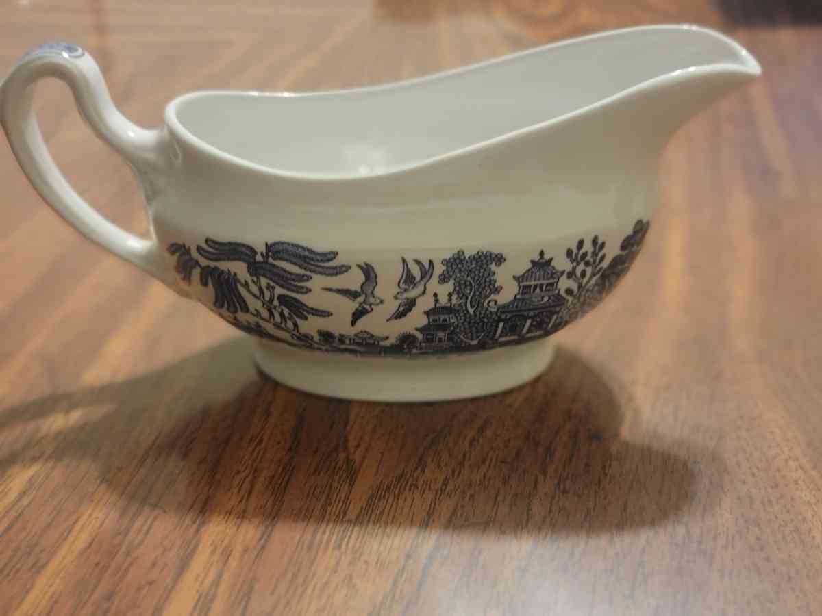 blue willow china - Rochester, Pennsylvania - FleaMarketBay