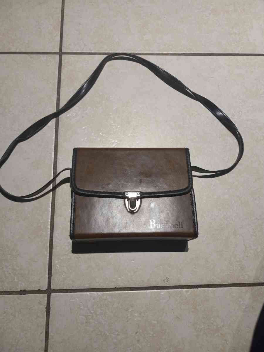 Bushnell binoculars with case - Hollywood, Florida - FleaMarketBay