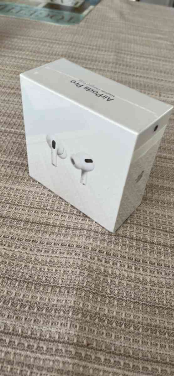 apple AirPods Pro - South River, New Jersey