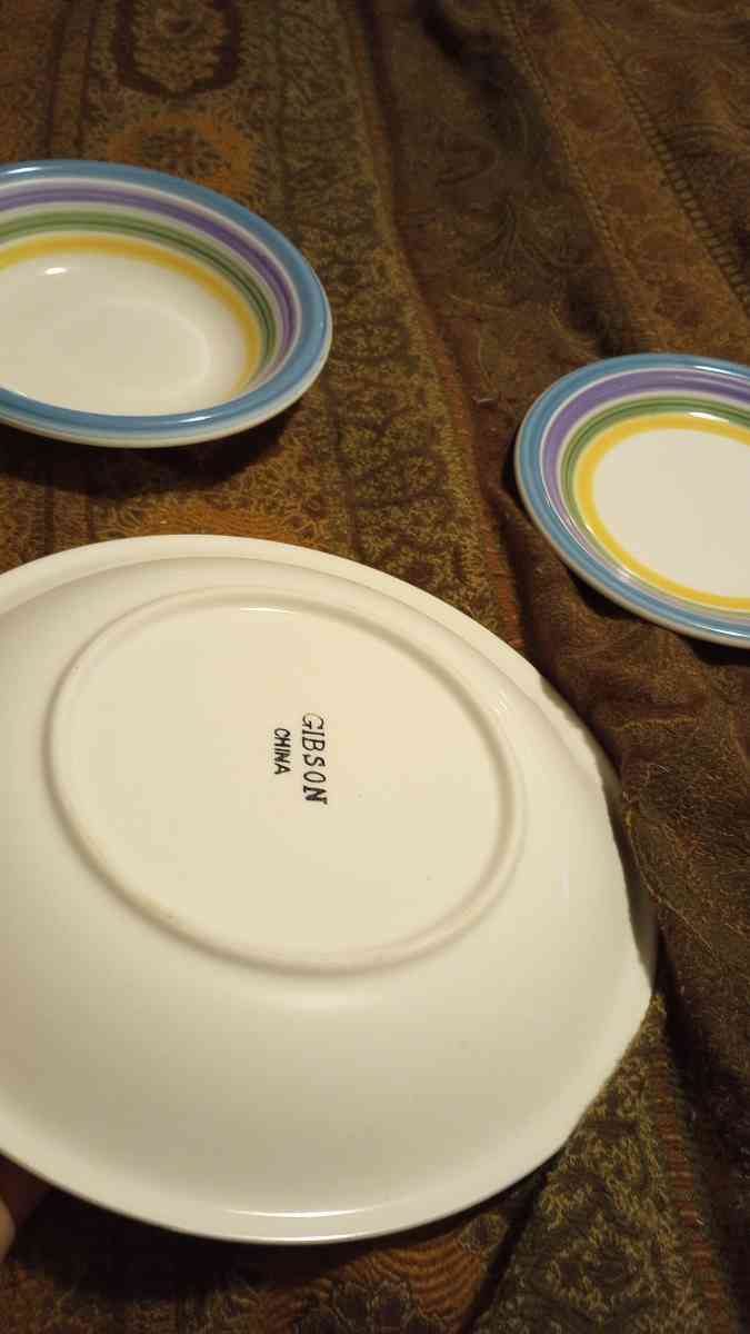 Fine China Set - Jacksonville, North Carolina - FleaMarketBay