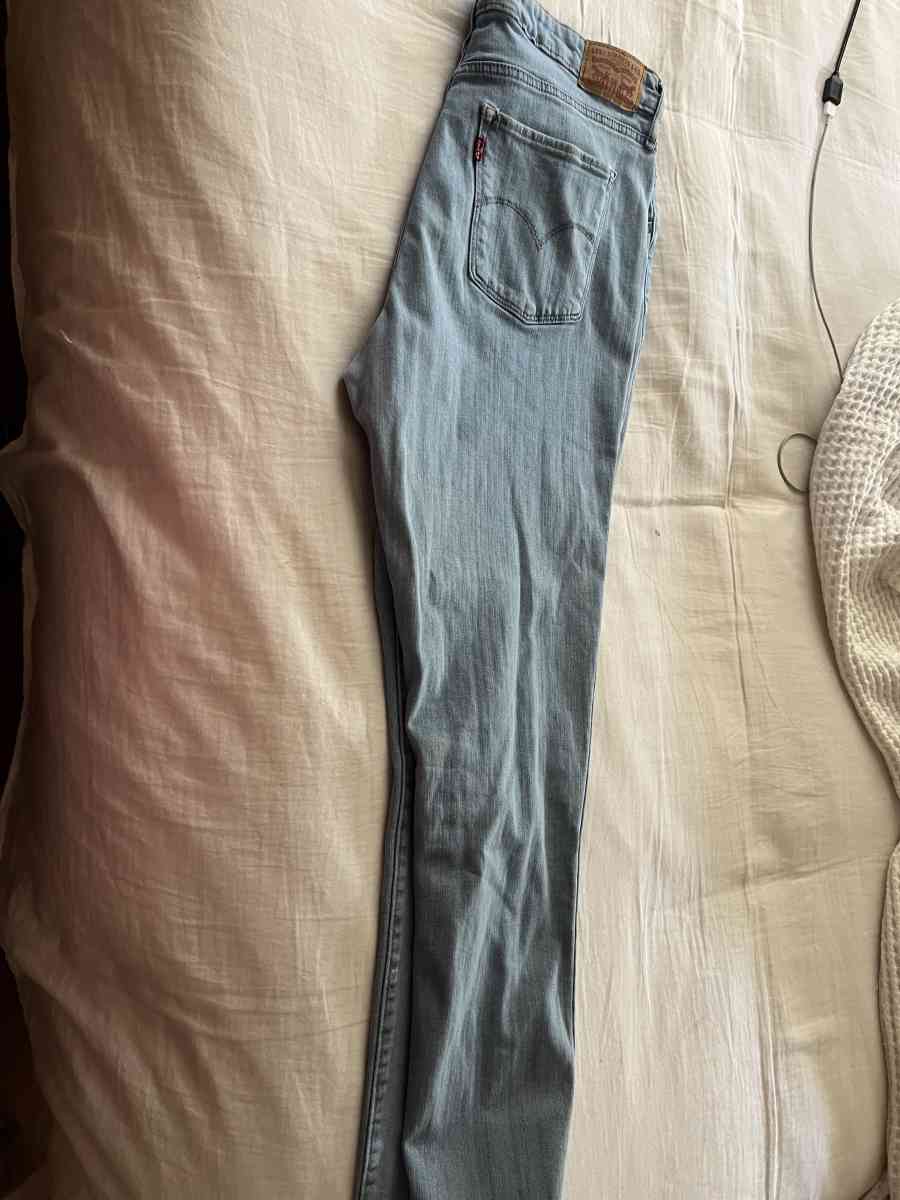 womens Levis - Bakersfield, California