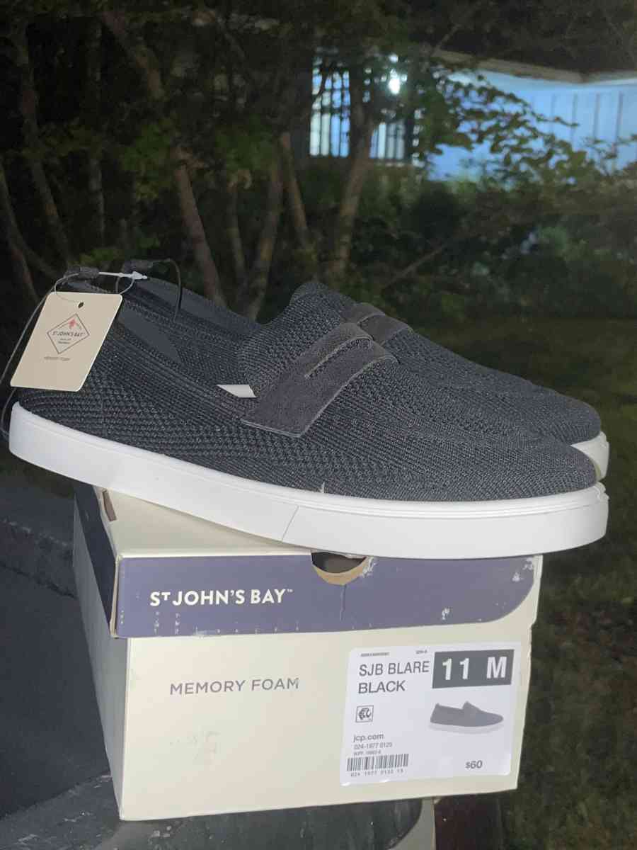 NEW SHOES - Pasadena, Texas - FleaMarketBay