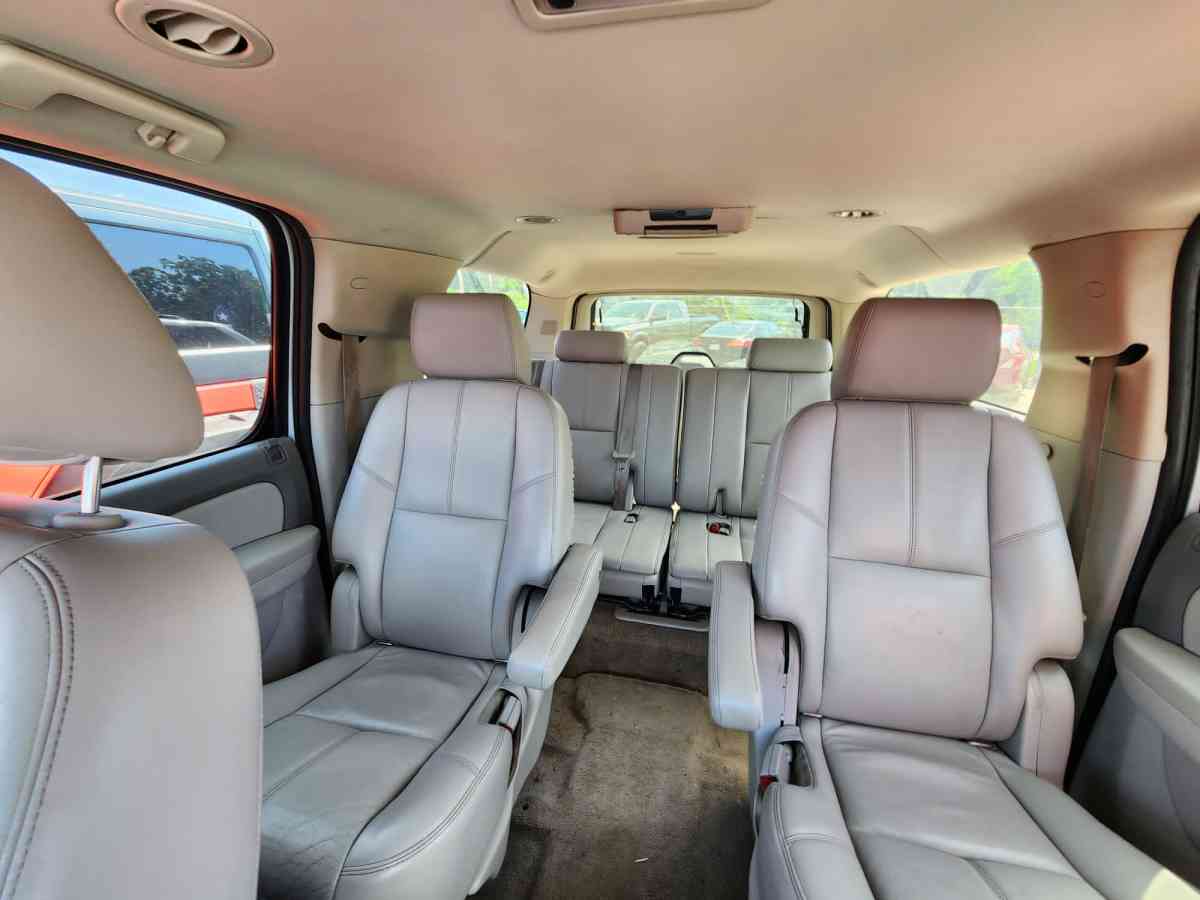 Chevrolet Suburban LTZ 2013 - Houston, Texas - FleaMarketBay
