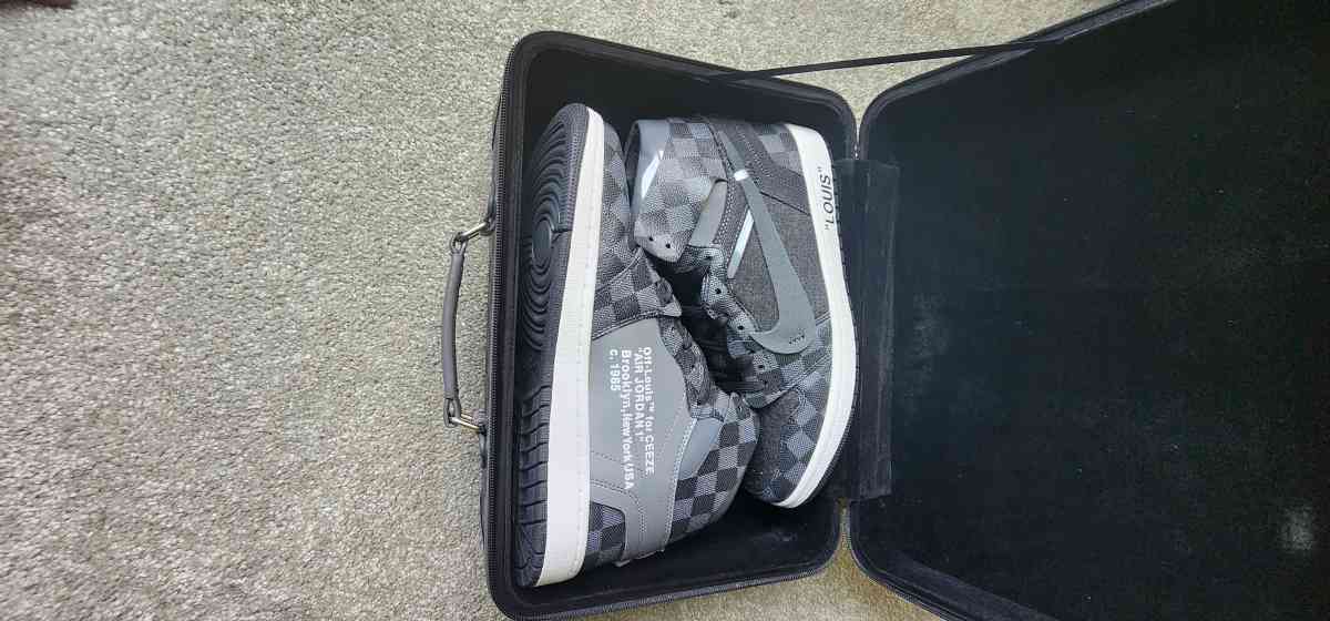 Louis Vuitton Sneakers - Minneapolis, Minnesota - FleaMarketBay