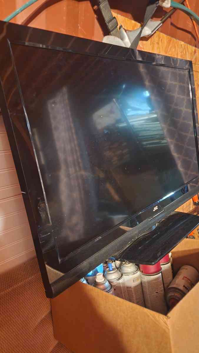 37 in JVC TV - Hawley, Pennsylvania - FleaMarketBay