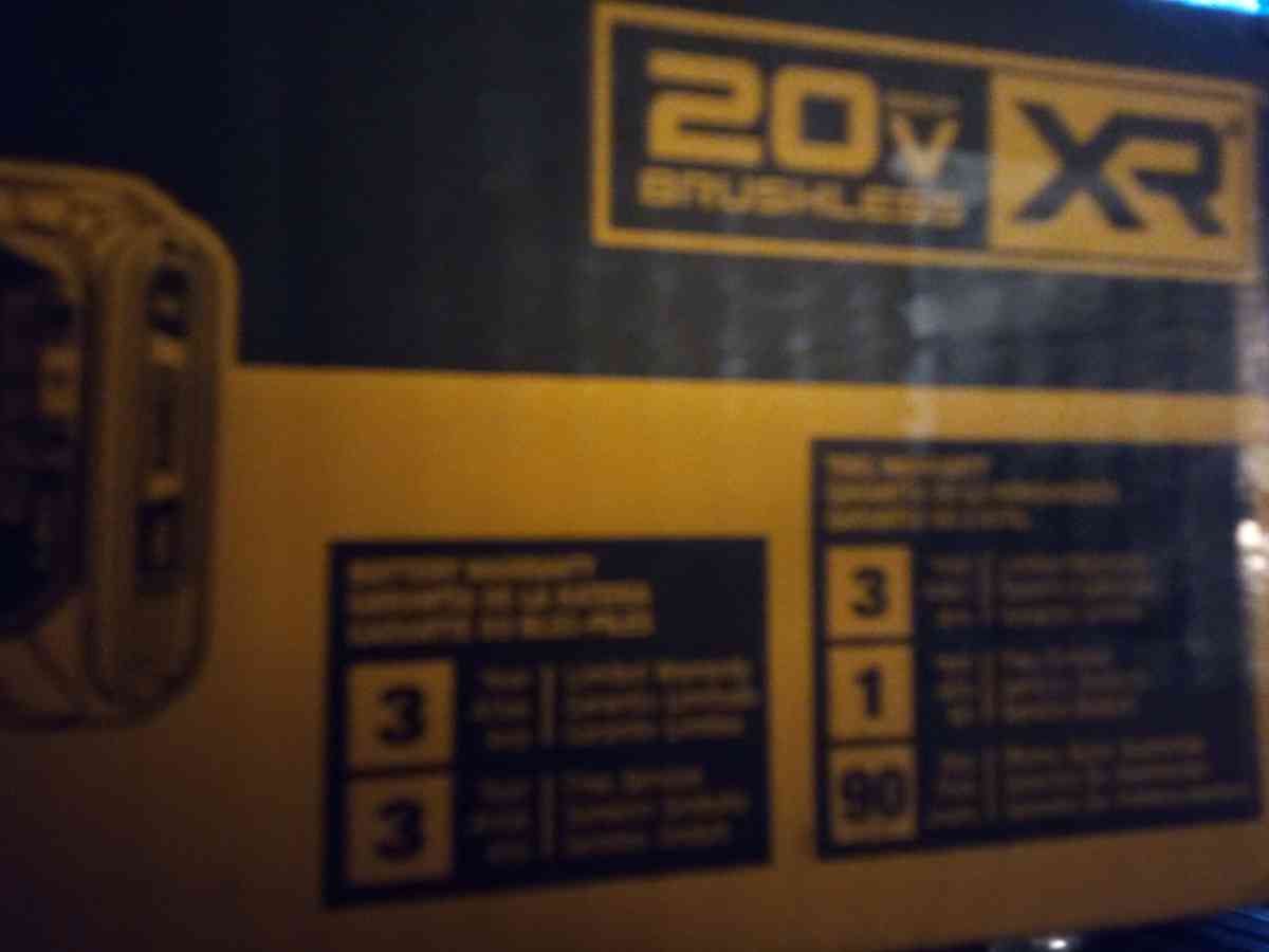 DeWalt brushless 3 speed oscillating multi tool kit - Wichita, Kansas - FleaMarketBay