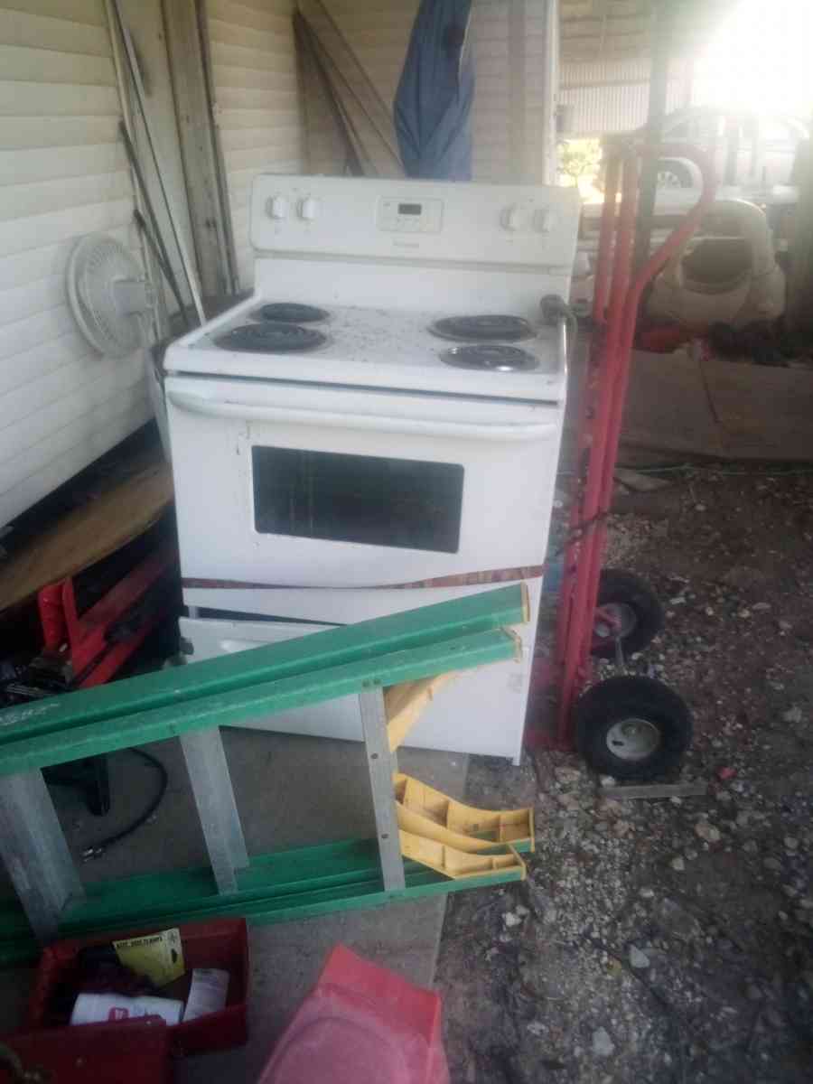 electric stove - Branch, Louisiana