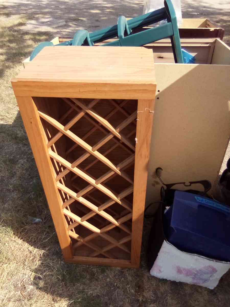 I am selling this stuff that can be put in the office like - Haslet, Texas - FleaMarketBay