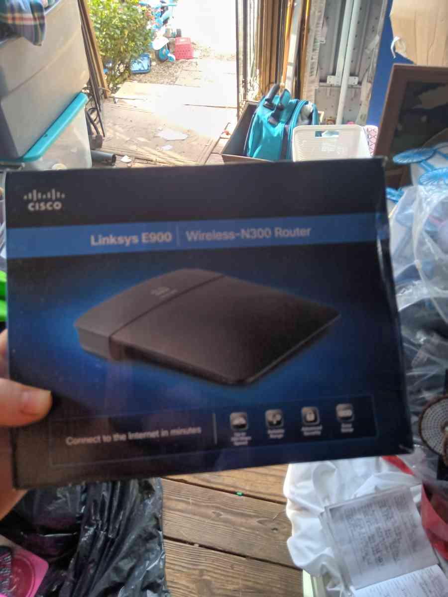 Linksys wireless N300 router - Fair Play, South Carolina - FleaMarketBay