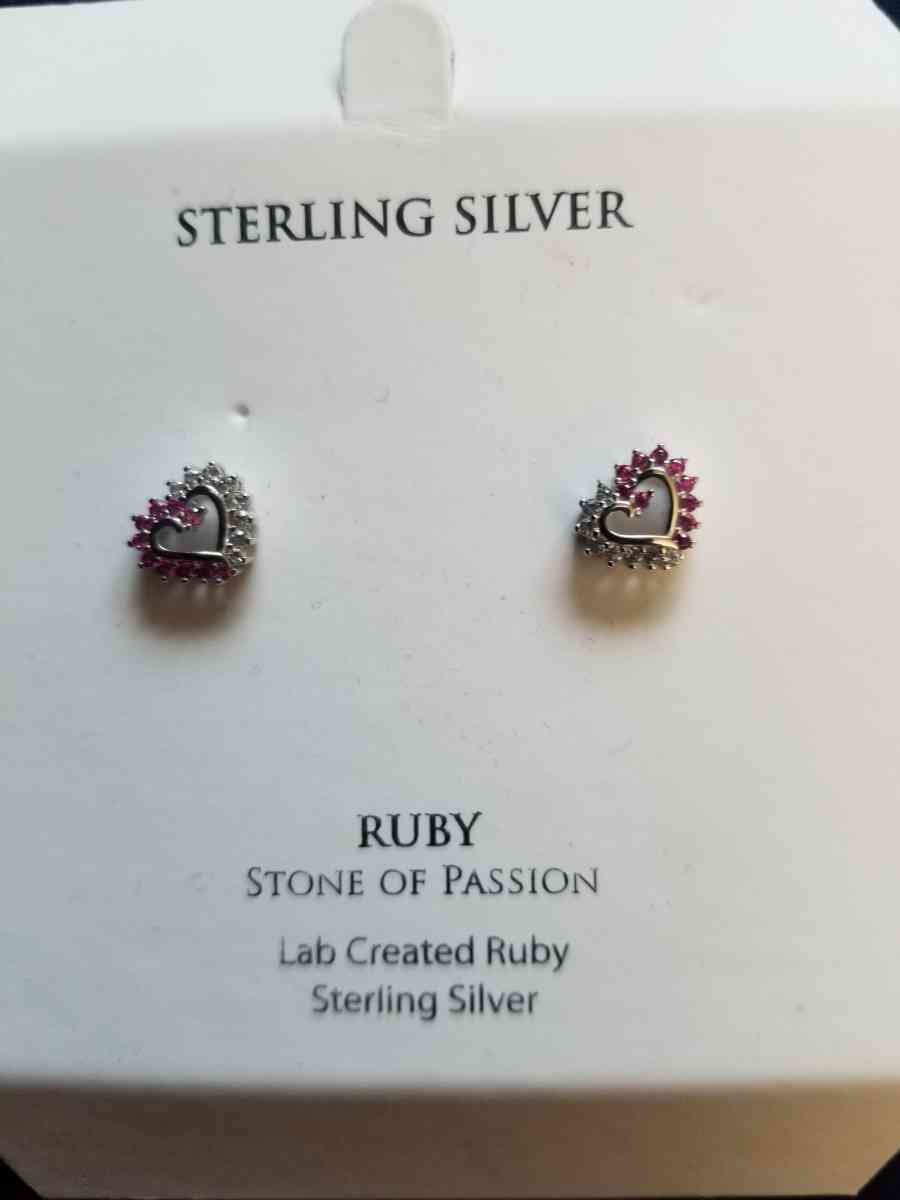 silver earrings new - Anaheim, California
