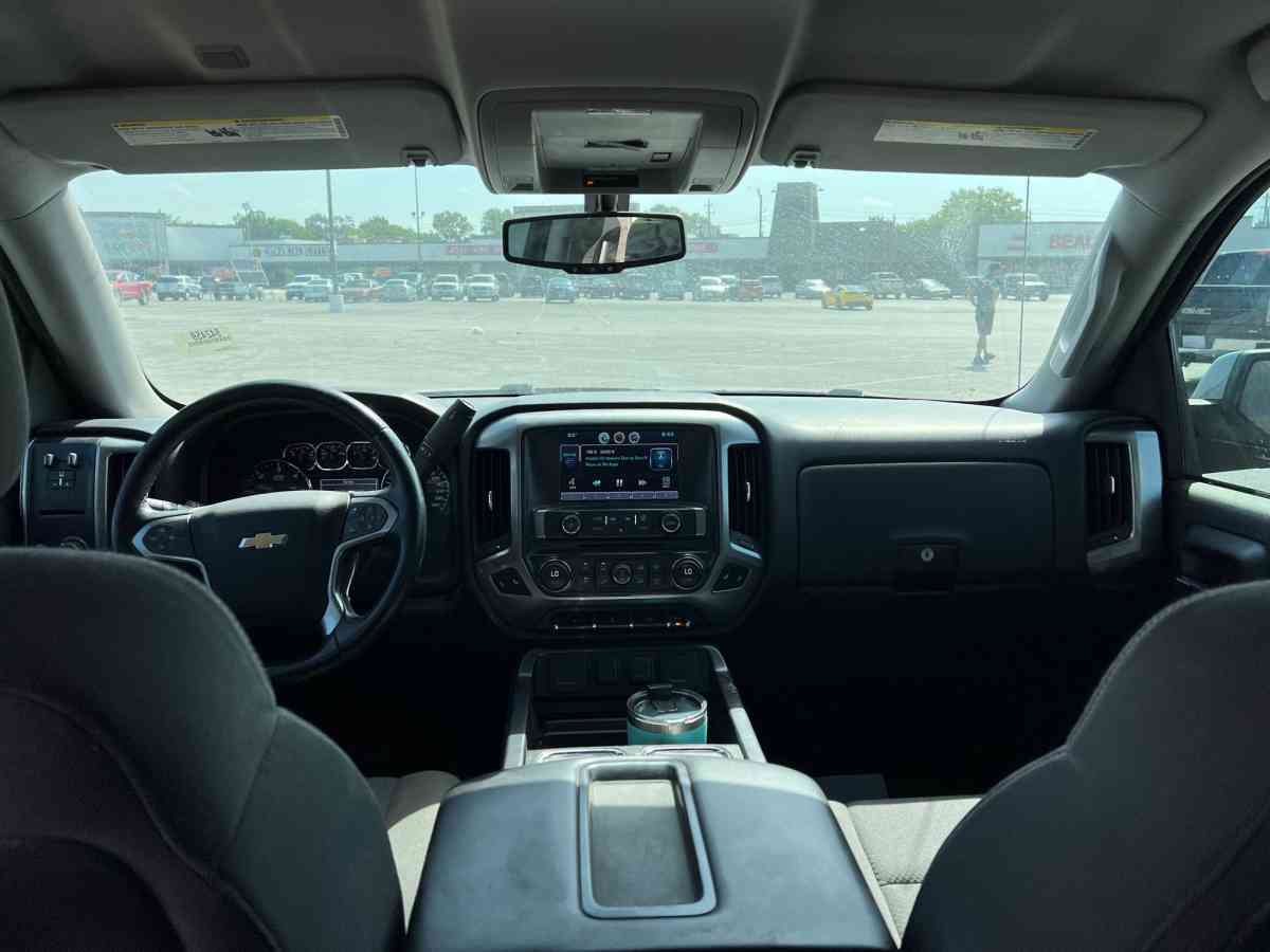 Chevrolet Silverado 2015 - Houston, Texas - FleaMarketBay