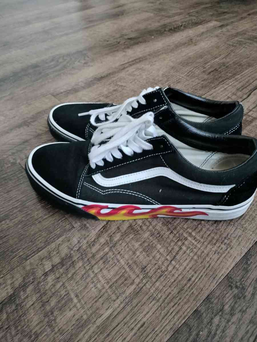 sneaker 130 for all - Lancaster, Pennsylvania - FleaMarketBay