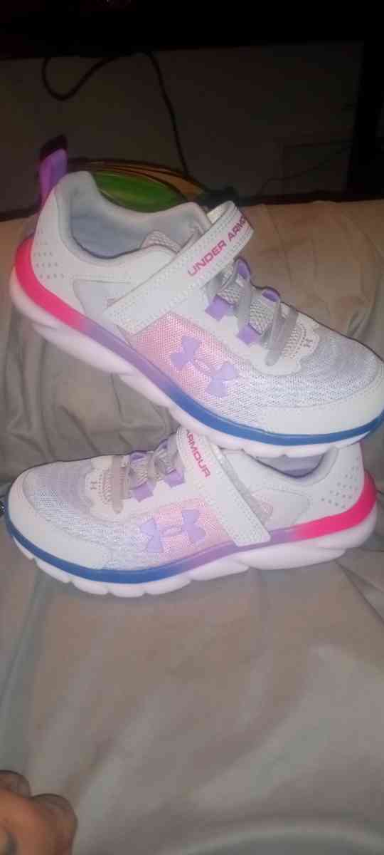 girls under armour shoes - Moorhead, Minnesota