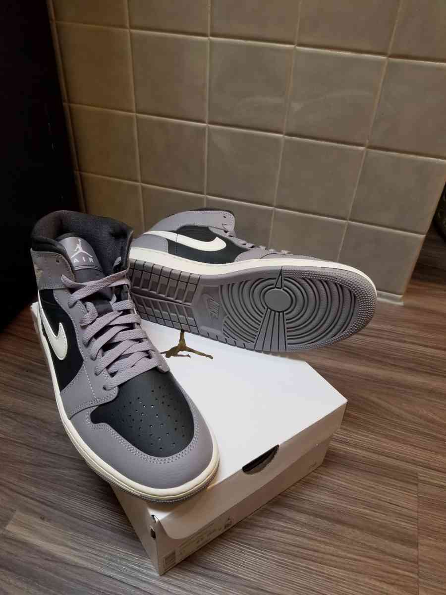 Jordan ones - Renton, Washington - FleaMarketBay