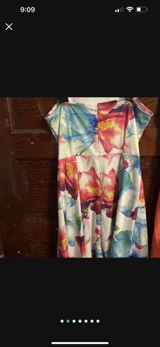 dresses - Manchester, New Hampshire - FleaMarketBay