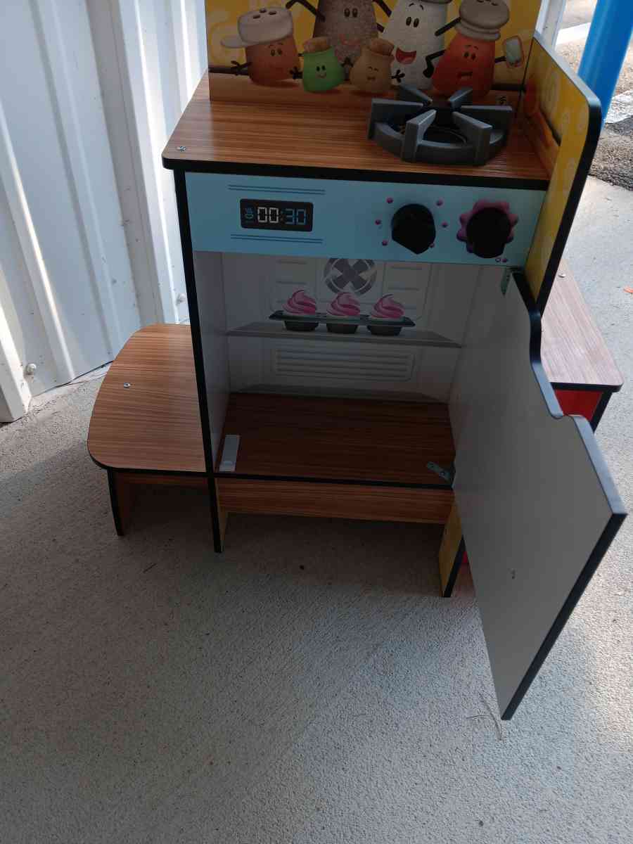 kid kraft kitchen play set good condition - Deltona, Florida - FleaMarketBay