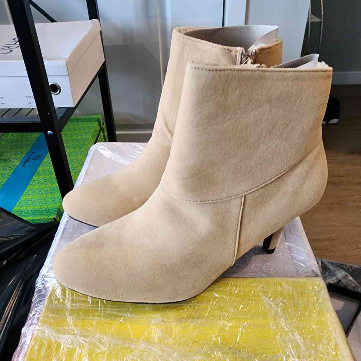 Womens Shoes Variety Lot - Island Park, New York - FleaMarketBay