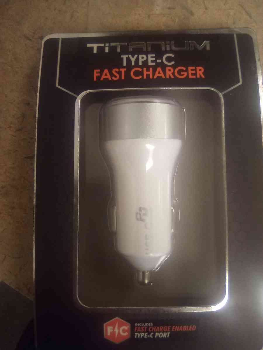Type C fast dual car charger - Council Bluffs, Iowa