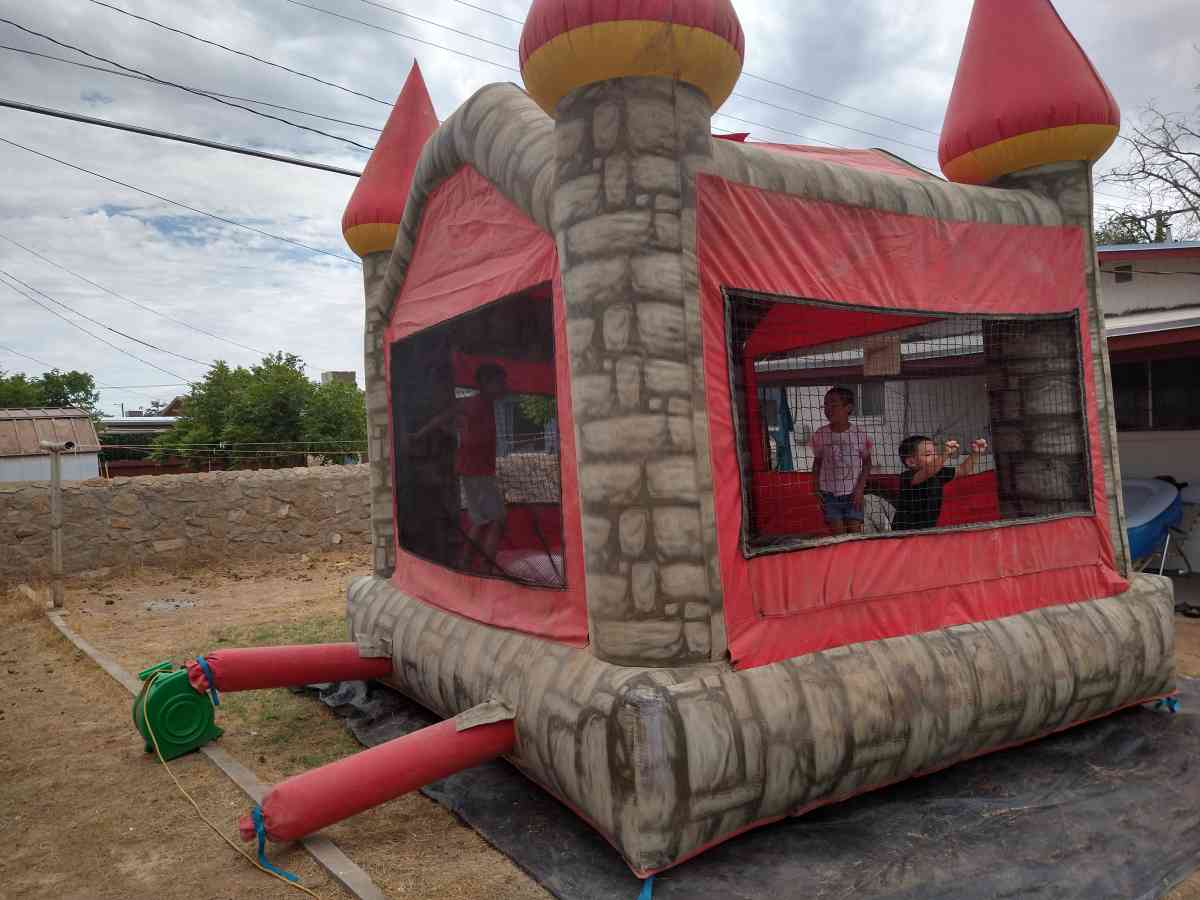 jumping balloon - El Paso, Texas - FleaMarketBay