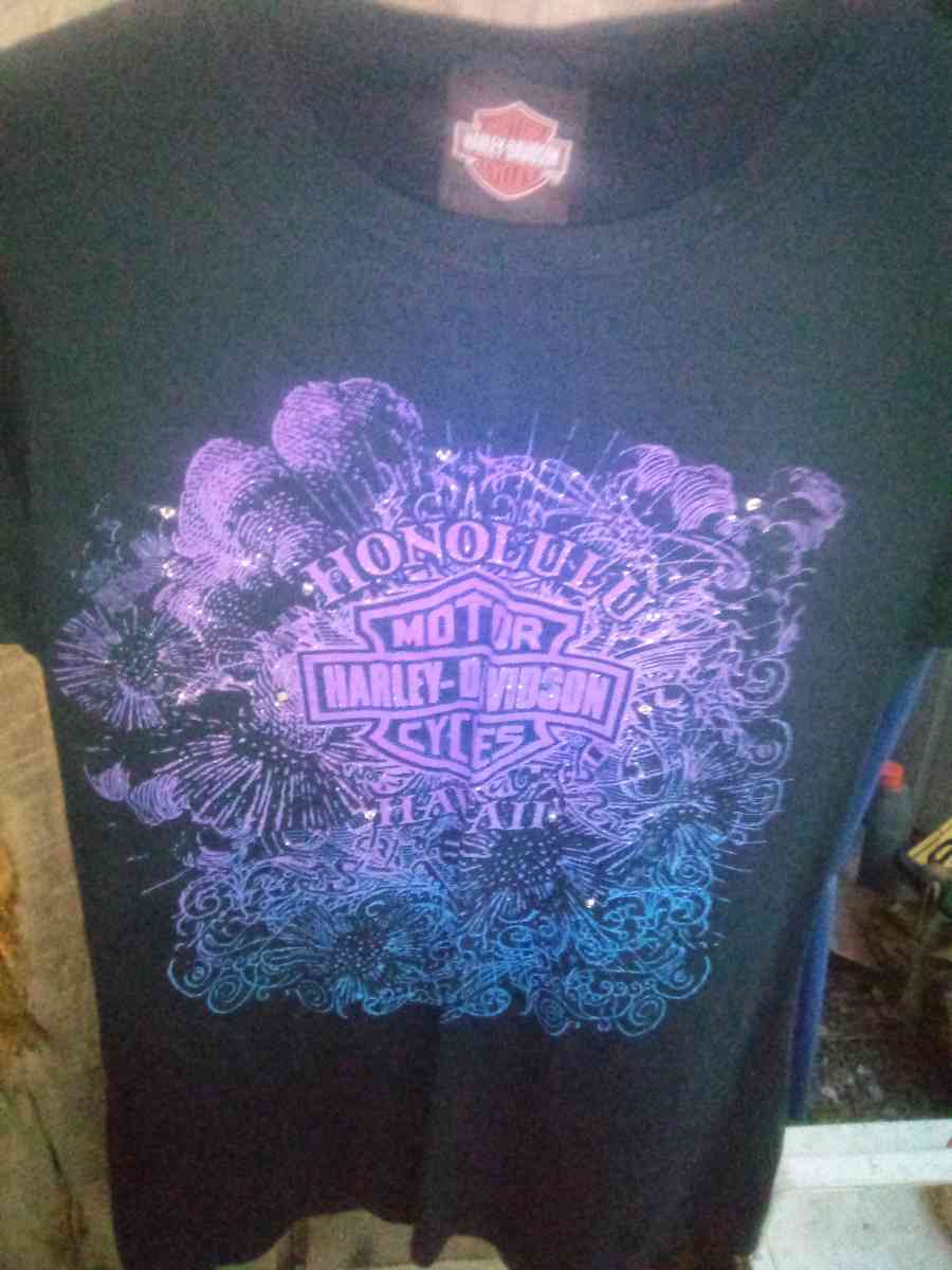 women Harley Davidson shirt - Clarksville, Tennessee