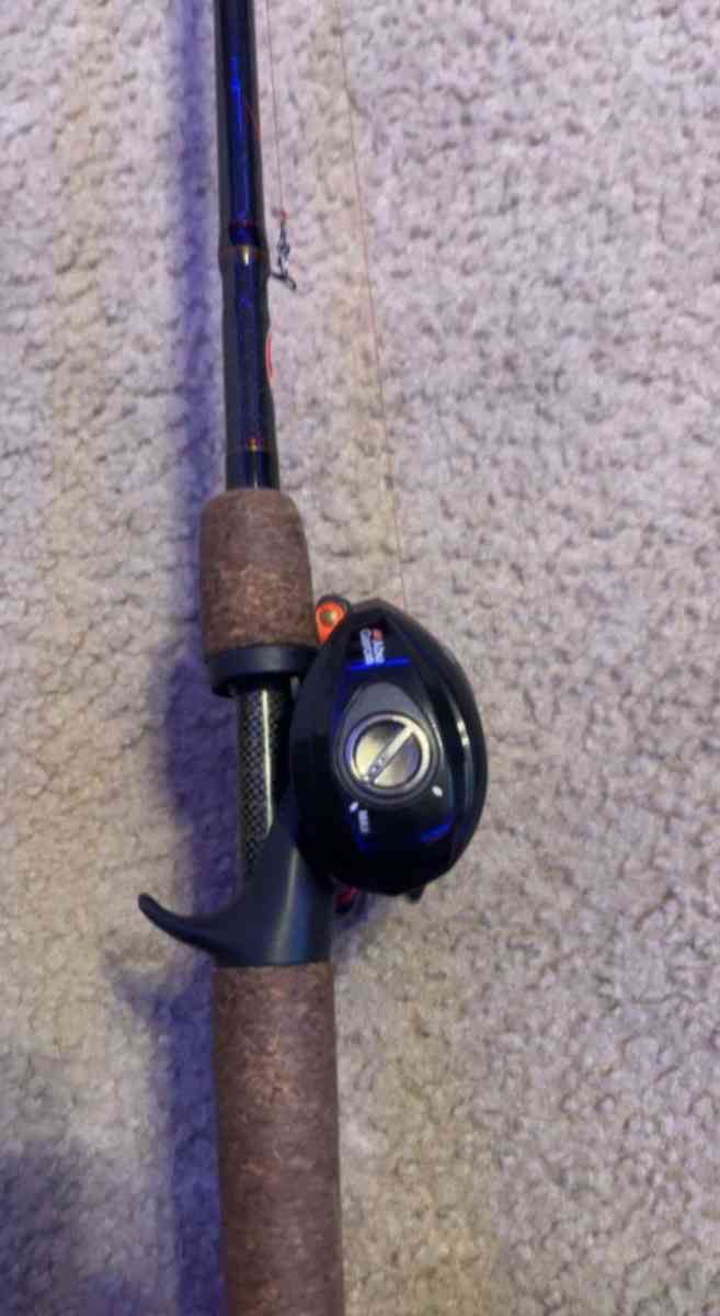 Black Max Bait Caster 7ft Rod Reel - Fort Worth, Texas - FleaMarketBay